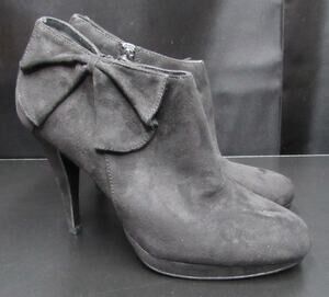 Impo Heel Booties Black suede with Back bow Size 9.5